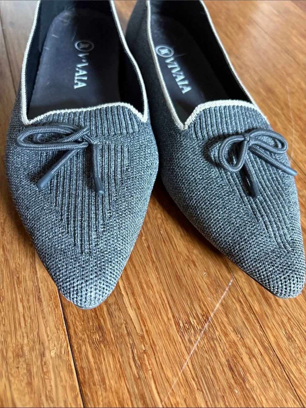 Vivaia Women's Grey Pointed-Toe Knit Loafers with Bow - size 39